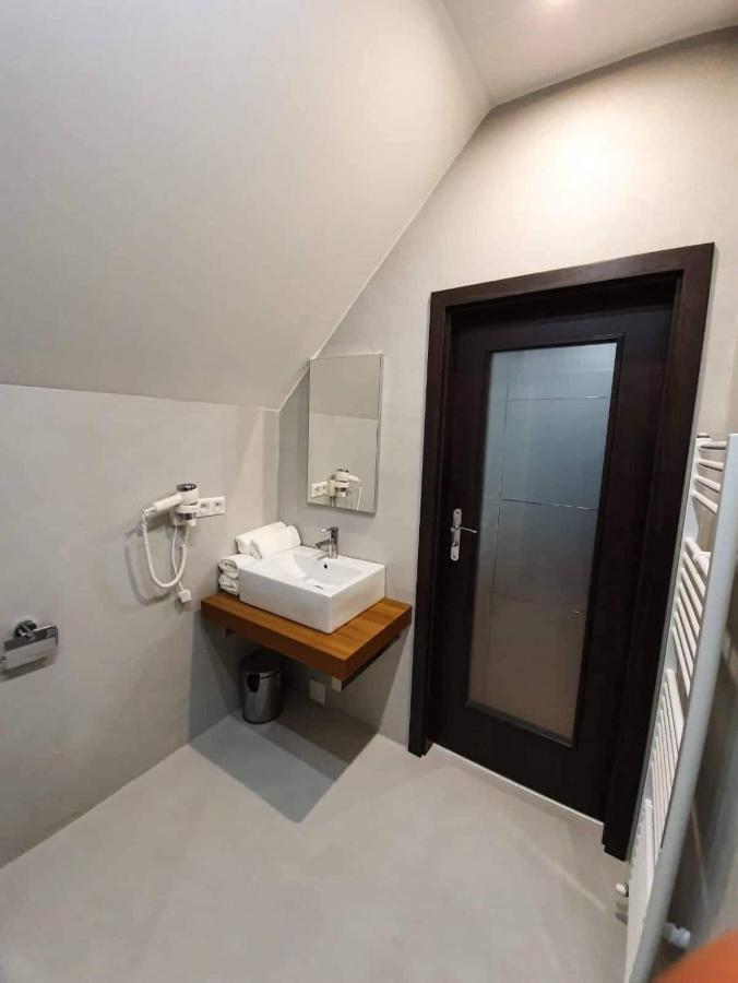 Il Galeone Hotel Stupava Eksteriør billede